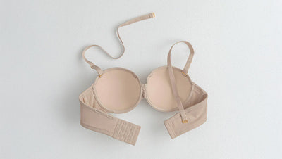 Nous vous expliquons comment mettre un soutien-gorge sans que les bretelles ne soient visibles