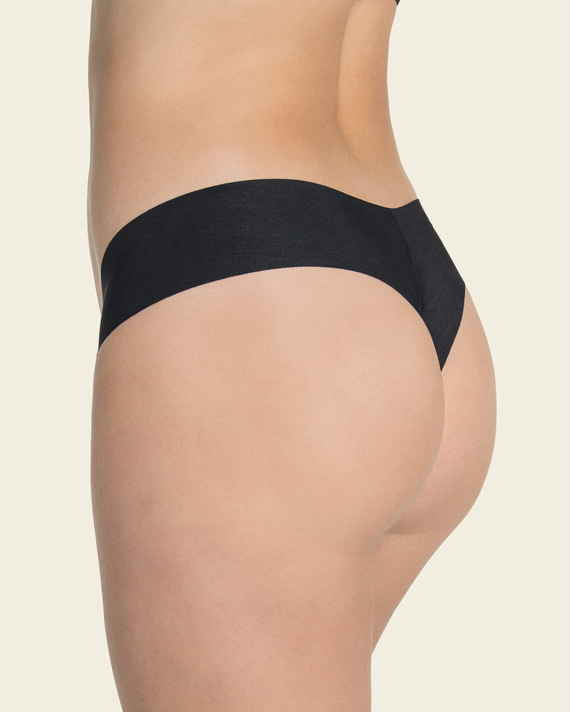 Culotte brésilienne invisible ultra plate sans élastiques et peu de coutures