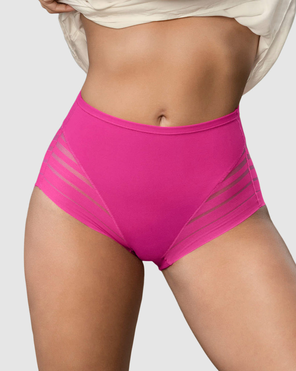 Braga faja clásica con control moderado de abdomen y bandas en tul