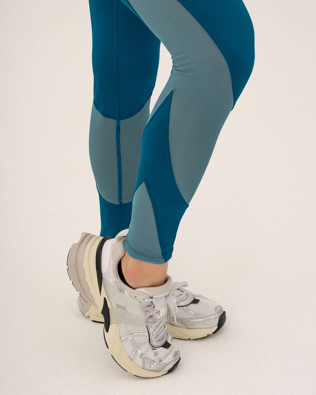 Legging con mallas laterales Leonisa Active by Silvy Araujo#color_541-azul