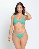 Braga de bikini ecoamigable elaborado con nylon reciclado#color_672-verde